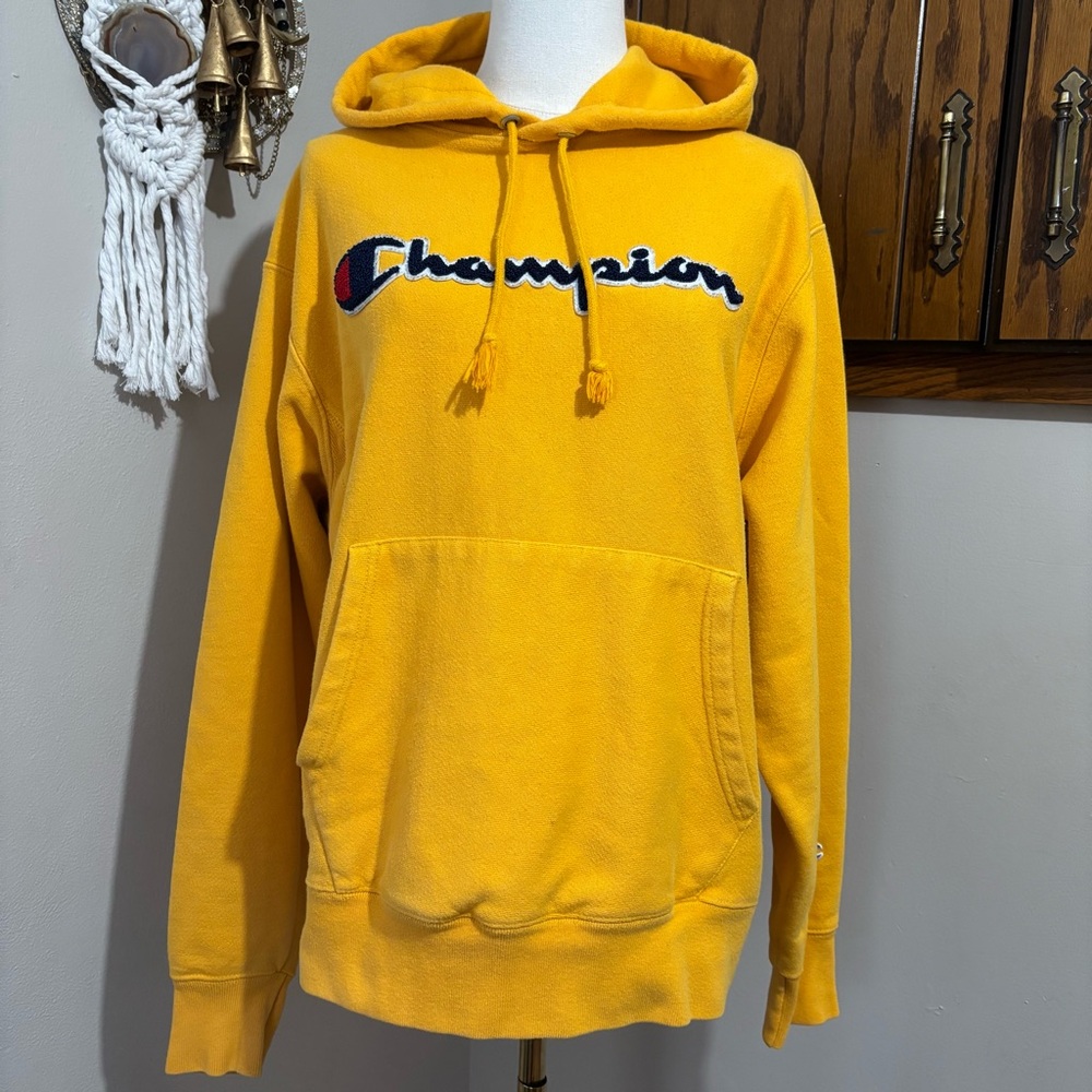 Champion Yellow Embroidered Spellout Logo Hoodie Sweatshirt Size Medium
